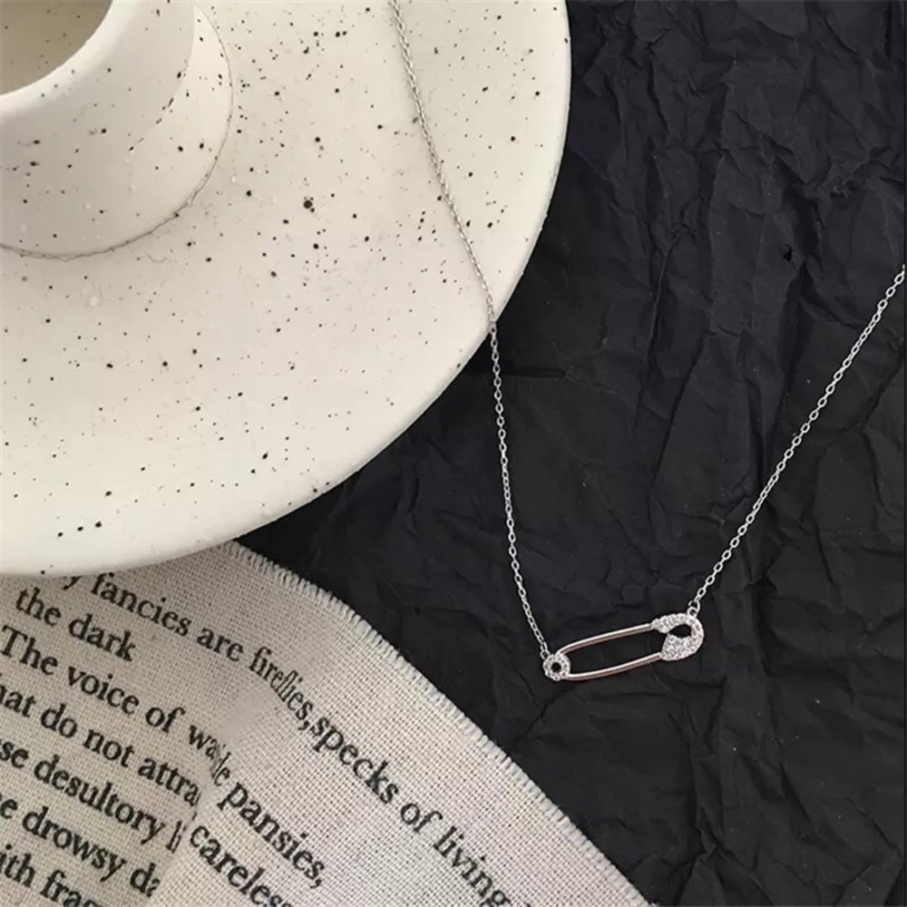 Bobby pin necklace silver/crystal